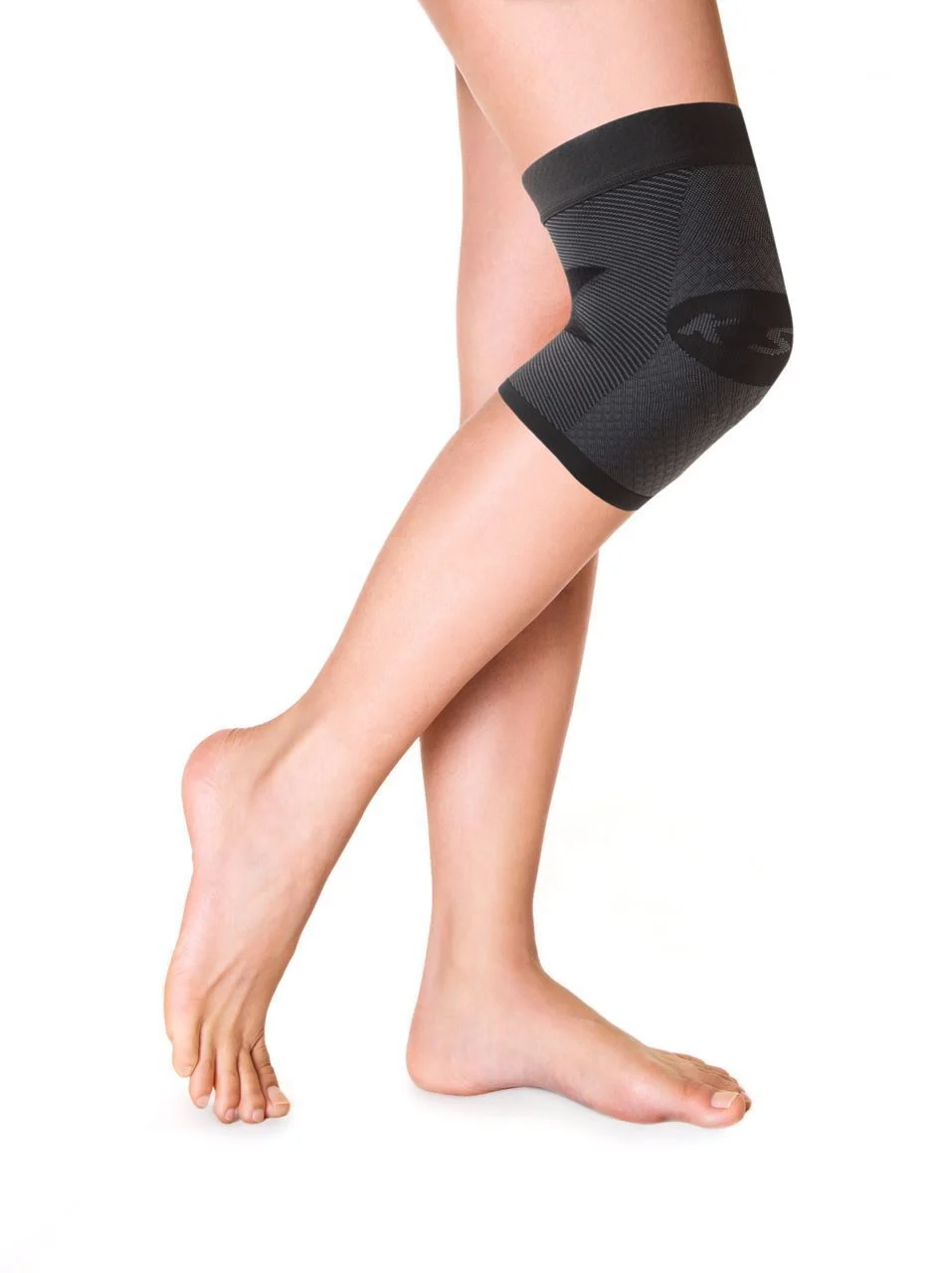 How can I determine my size for the OS1st KS7 knee sleeve?